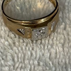 10k Gold Diamond Ring