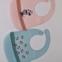4 Baby & Toddler Bibs with Food Catcher. & Feeding Accessories