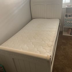 Twin Sleigh Bed