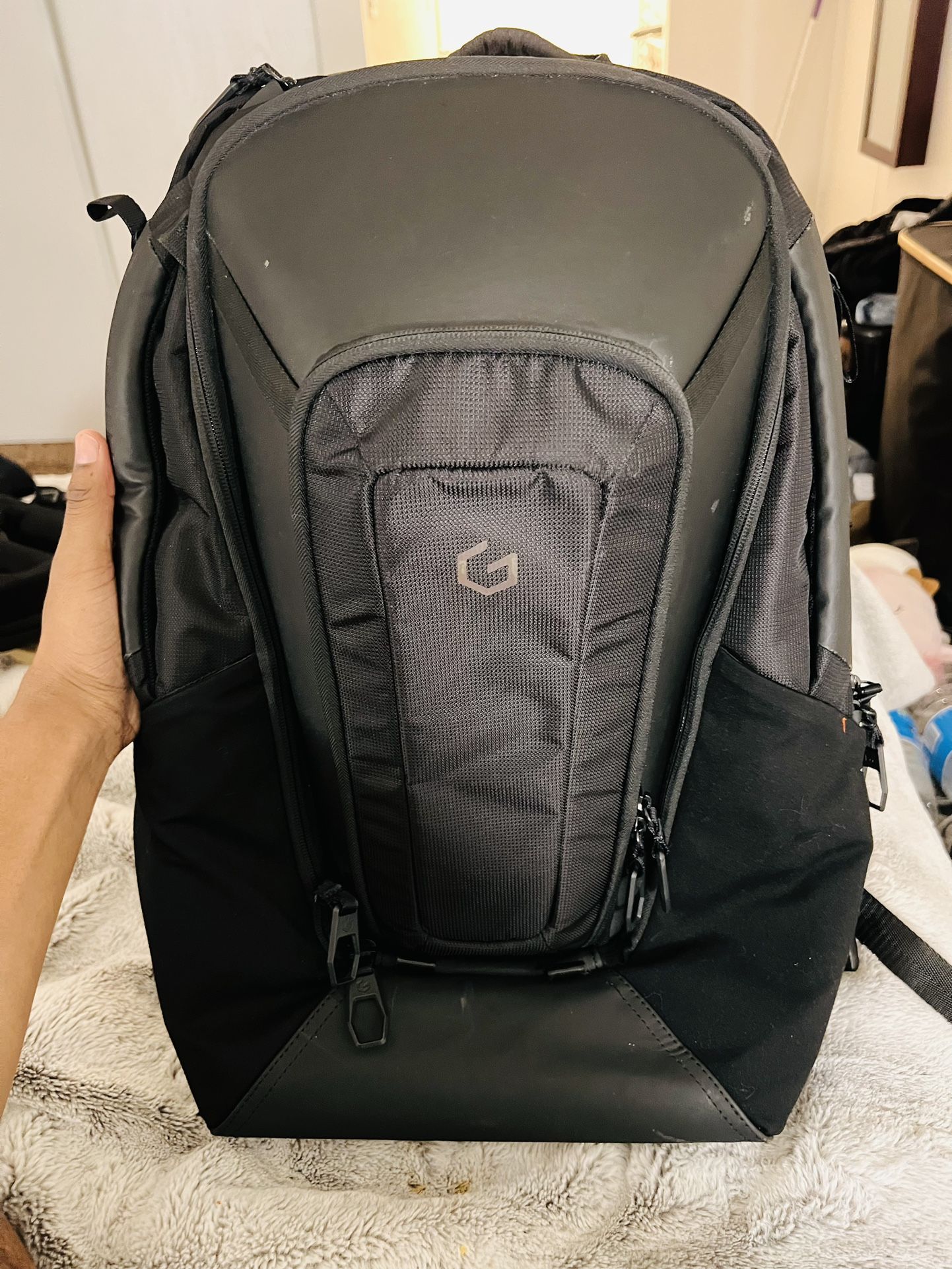 System G Backpack 17”