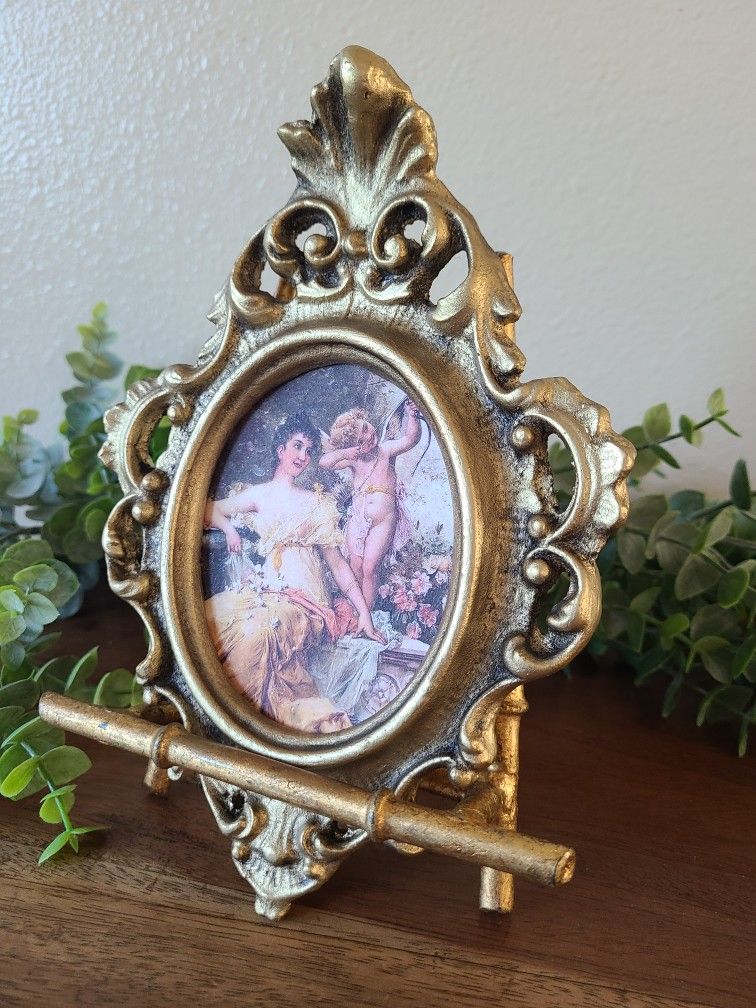 Vintage/antique frame with decoupaged image