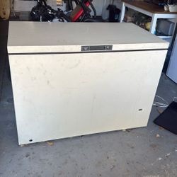 Kenmore 18 cubic foot freezer