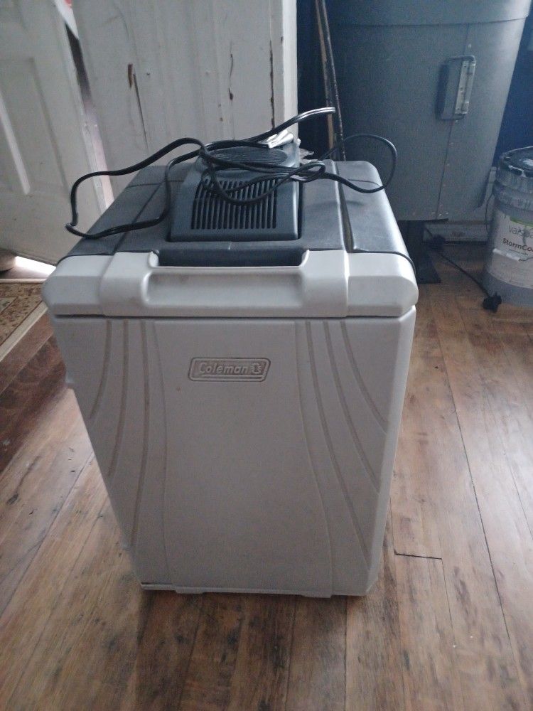 Rv, Car, Fridge/cooler.