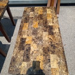 3 Piece Table Set And 2 Lamps For Sale 