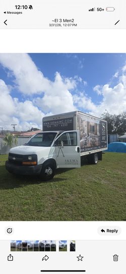 Chevy 6.0 L 2003 Box Truck