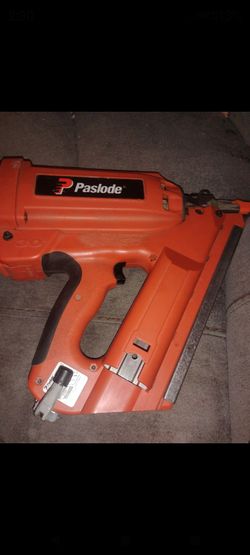 Paslode 30 degree framing nailer 16 gauge cordless. Runs off gas and battery.