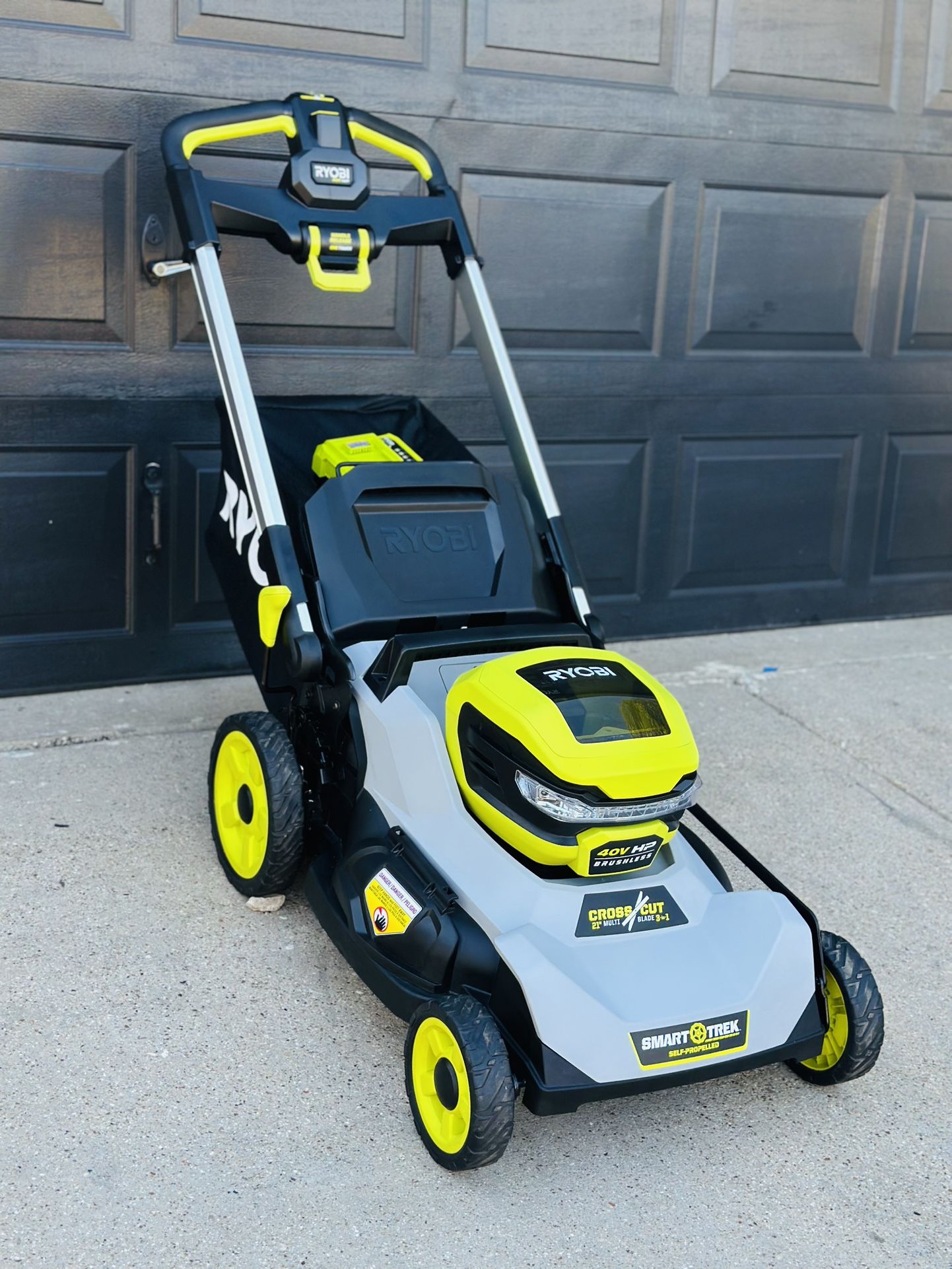 Lawn Mower Ryobi 40V 21”
