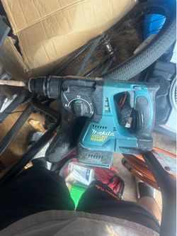 Makita 18v roto hammer