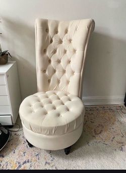 Vanity chair