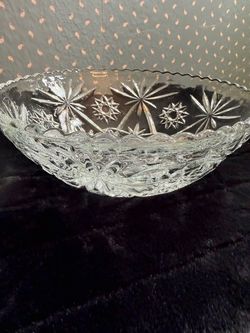 Anchor Hocking 11 Inch x 7.5 Inc Bowl crafted in the “Star of David” Pattern from Mid-20th Century