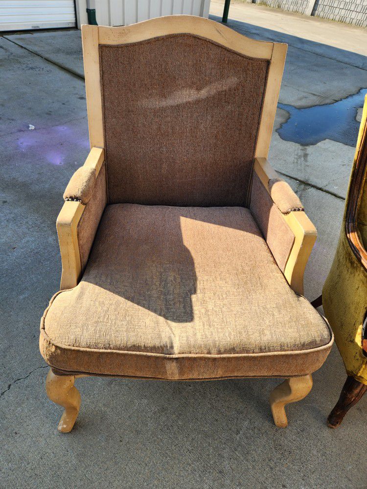 Nice Confy Chair Need Gone Asap