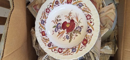 Wedgeeood red cornflower vintage bowls