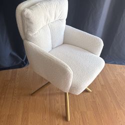 Vanity chair