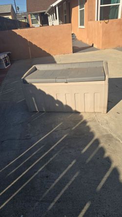 Large Outdoor Plastic Deck Storage Box