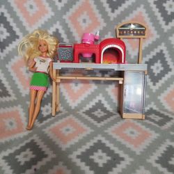 Barbie and Pizza Oven