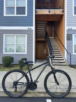 Schwinn Hybrid Bike – 700c wheels Bicycle 21speed