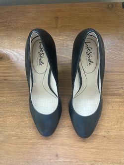 Life Stride Julia Pumps -size 8.5