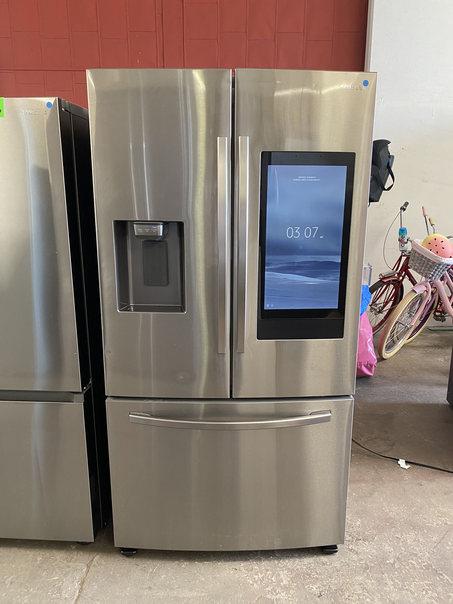 Samsung Family Hub Refrigerator 