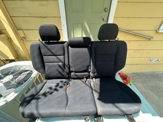 Honda CR-V back car seats 2010