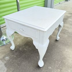 End Table For Sale!