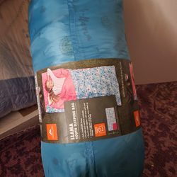 Girl's Sleeping Bag ( Size In Picture) 