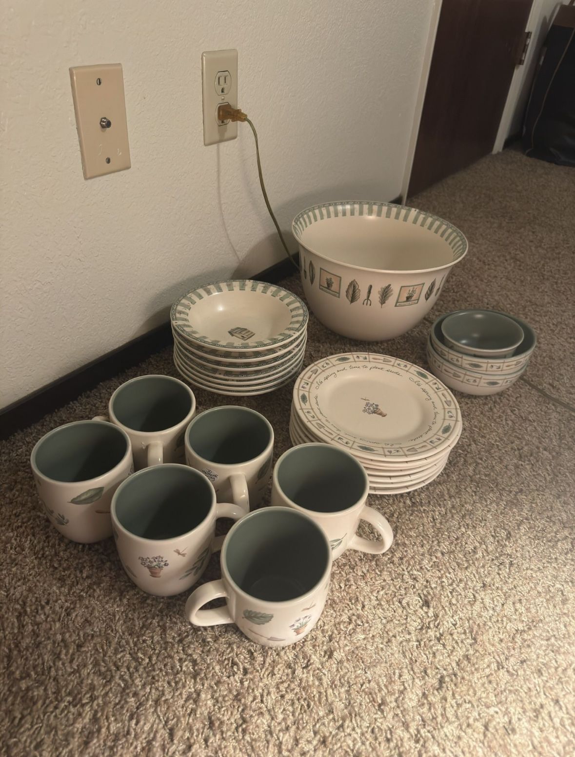 Pfaltzgraff FLOWER GARDEN SET