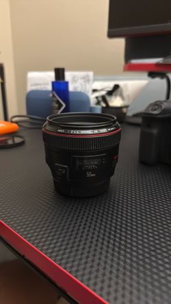 EF 50mm f/1.2 *Mint Condition*