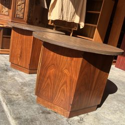 Pair of Vintage Mid-Century Modern Round Walnut Side Tables by Lane