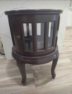 Vintage Round Accent Bedside Table