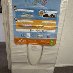 Lifenest 2-in-1 Baby Mattress + 3 Sheets (2 NEW!)