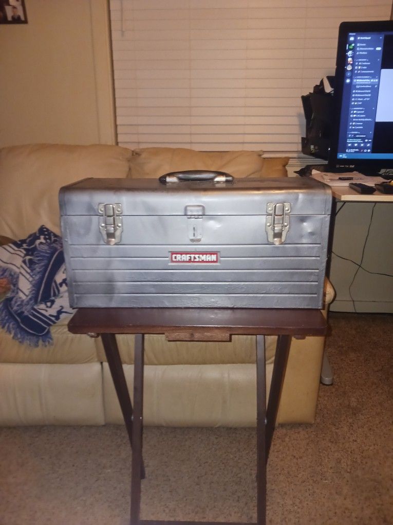 Gray Craftsman Metal Tool Box With Tray