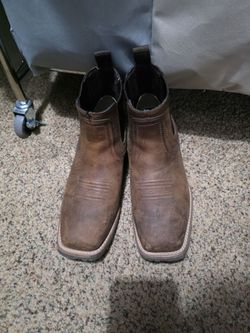 Hybrid Low Boy Wide Square Toe Chelsea Boot ARIAT
