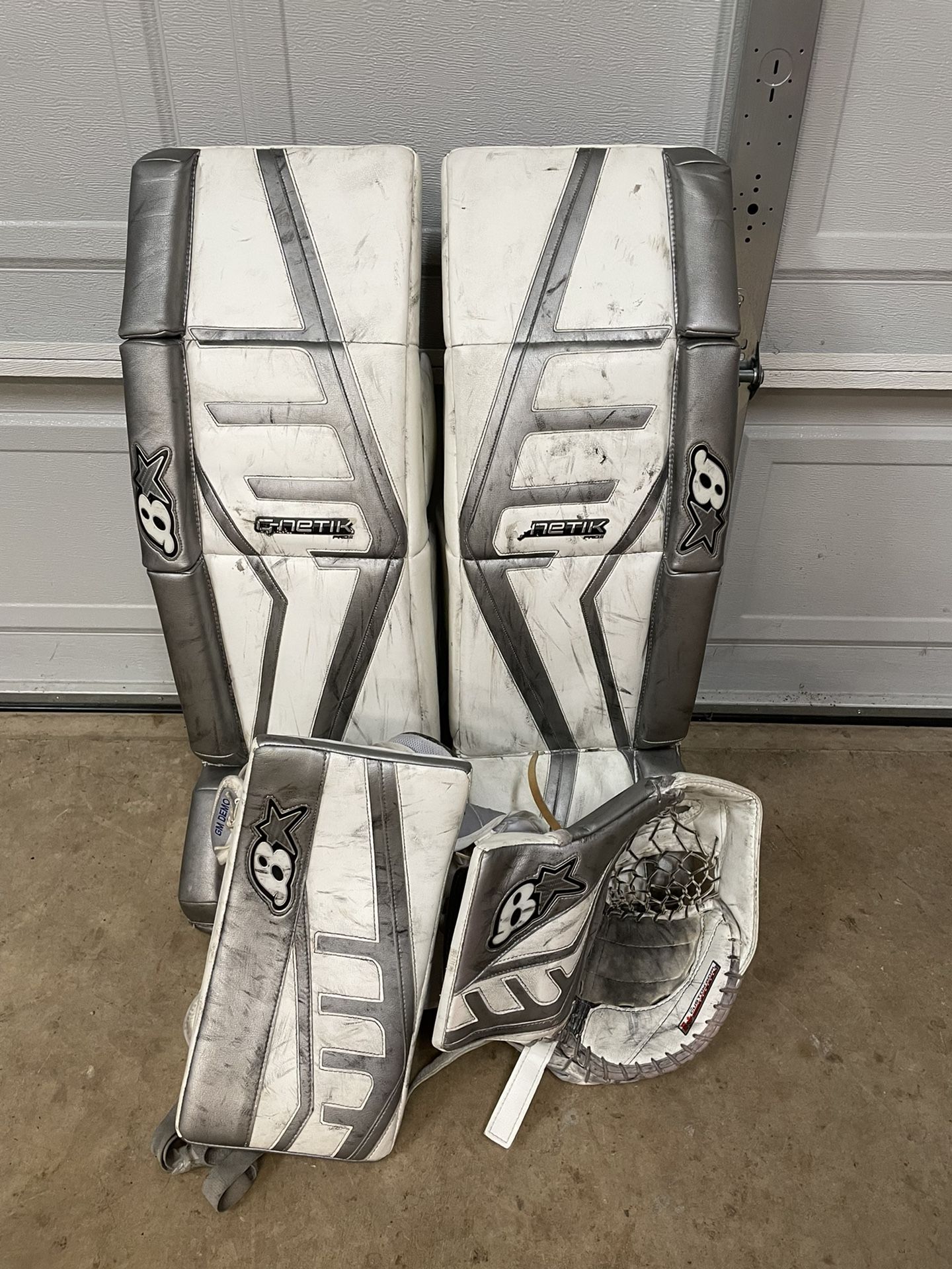 Brians Gnetik Pro II Sr Goalie Pads