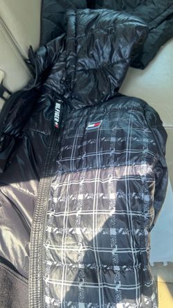 Tommy Hilfiger Puffer Coat size Medium