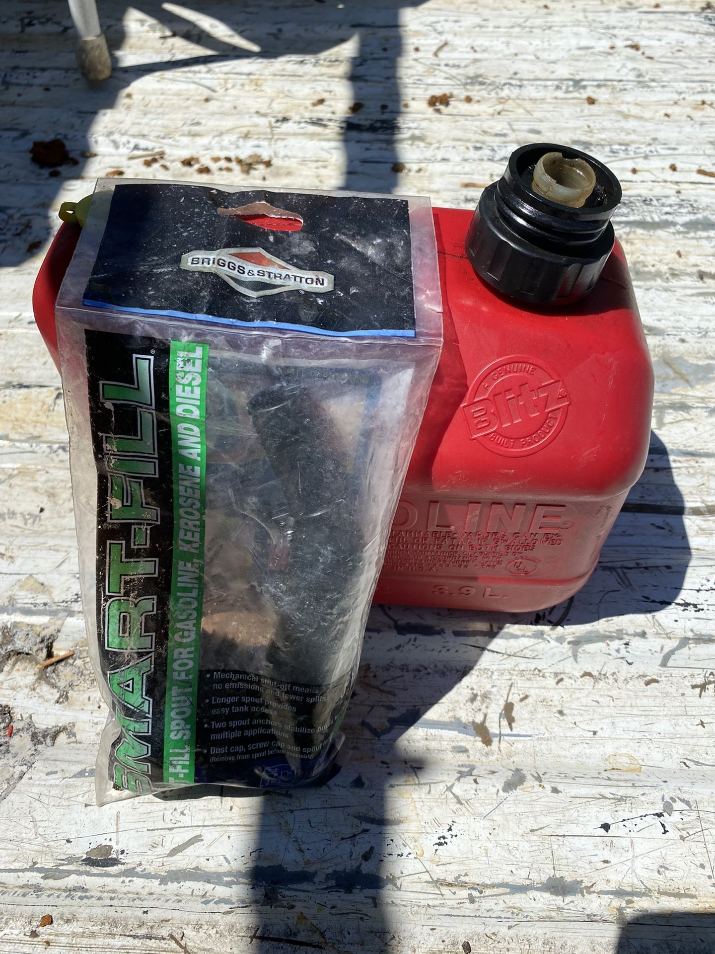 A Blitz Gas Container 1-gallon 4-OZ And Briggs &Stratton Smart-fill $20.00