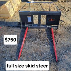 Brand NEW
skid steer bale spear attachment.