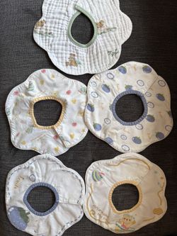 11 Baby Bibs Flower Shapes
