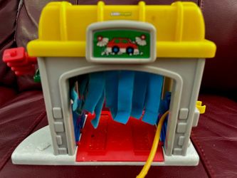 2002 Fisher Price Little People Car Wash Play Set
