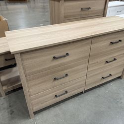 New! 6-Drawer Brown Dresser, bedroom dresser, Oak finish dresser, clothing storage unit, bedroom closet, closet storage, cabinet, Dresser, matching ni