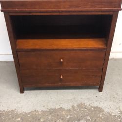 34”wx18”dx37”h 2in1 Dresser and baby changer