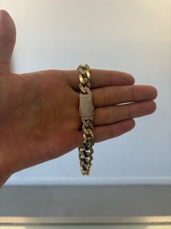 Gold bracelet