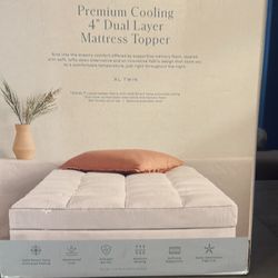 Casaluna 4” Dual Layer Mattress Topper Twin Xl New