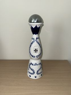 Clase Azul Vase
