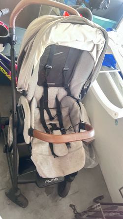 Uppababy vista Stroller pre-owned