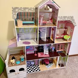 Doll House 