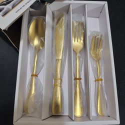 ✨ Jones New York Gold Flatware Set (16pc) – NEW!