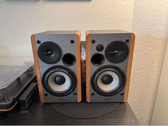 Edifier R1280T Powered Bookshelf Speakers
