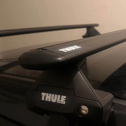 Thule Roof Rack System – Complete Setup (Crossbars + Foot Pack + Fit Kit)