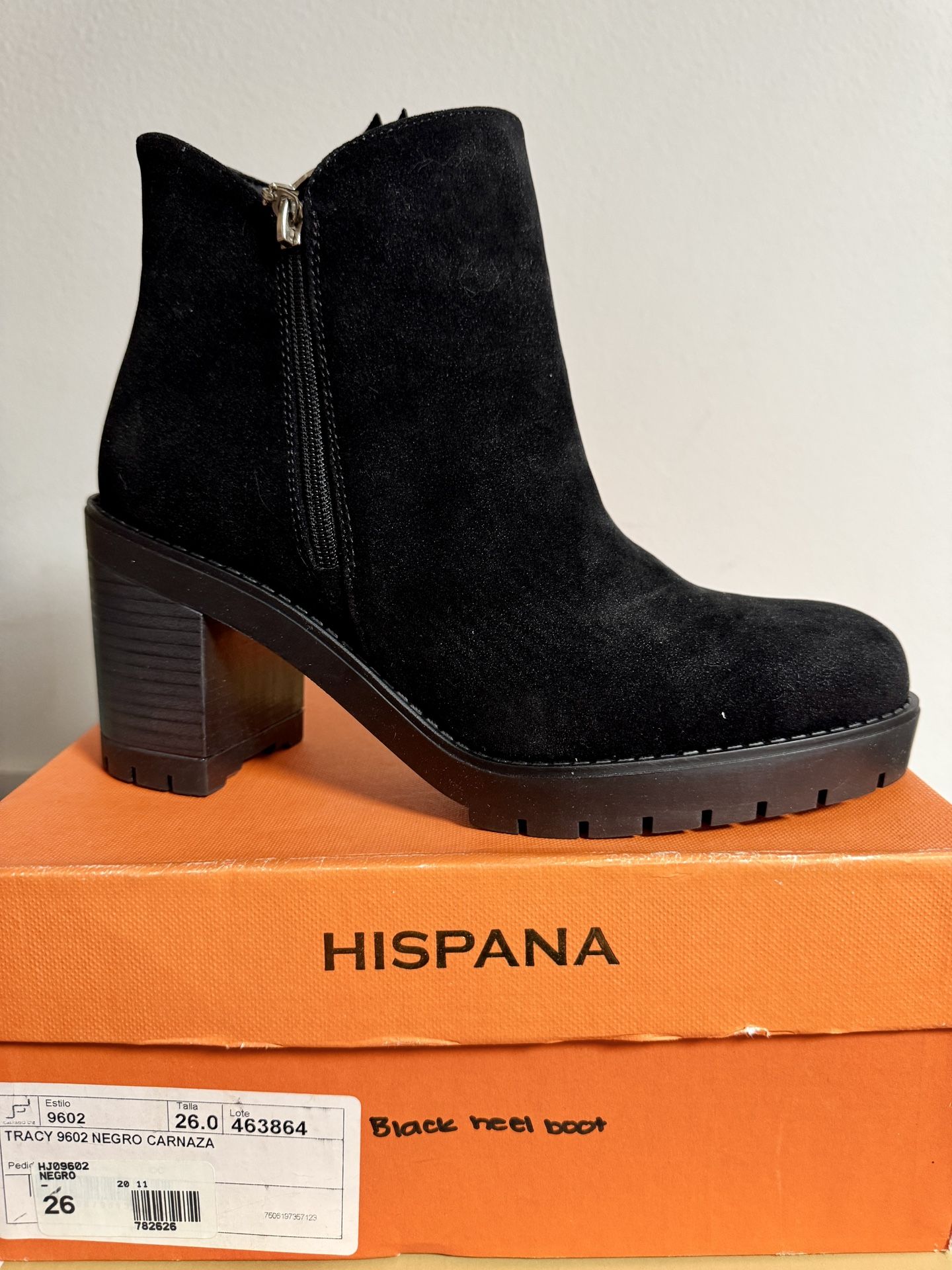 Hispana Tracy Suede Boot Size 9.5
