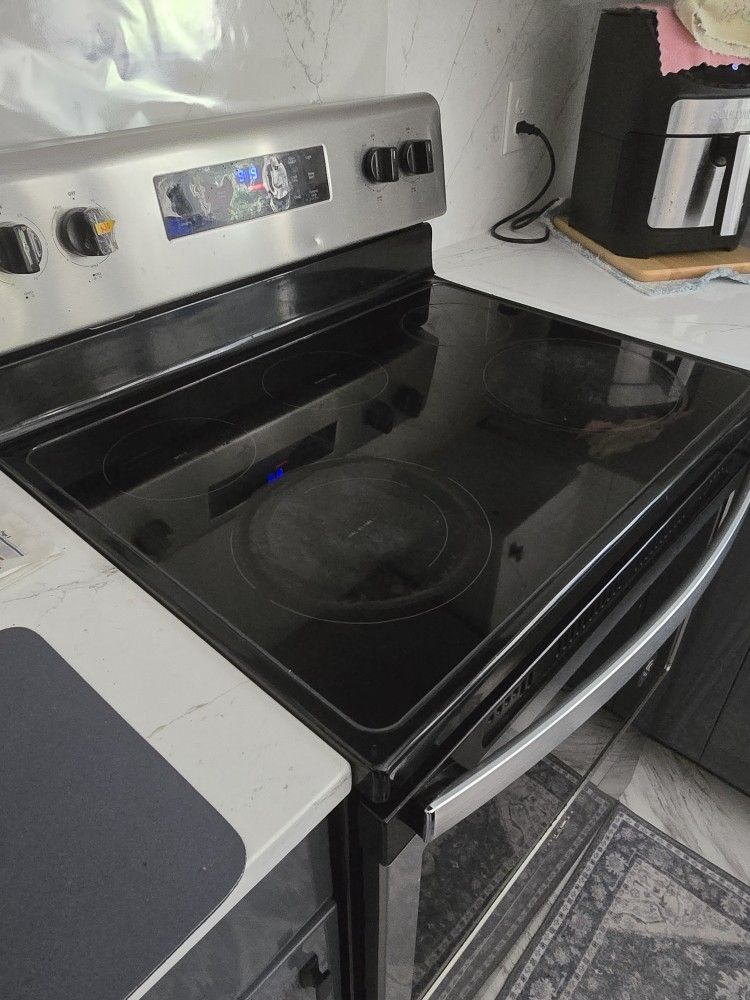 Whirlpool Electric Range